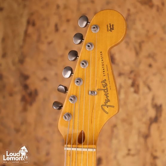 Fender AVRI '57 Stratocaster Two-сolor Sunburst 1997 USA электрогитара