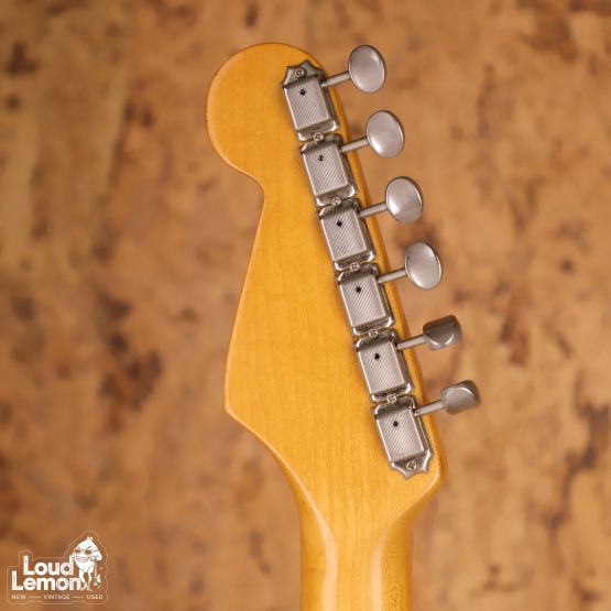 Fender AVRI '57 Stratocaster Two-сolor Sunburst 1997 USA электрогитара