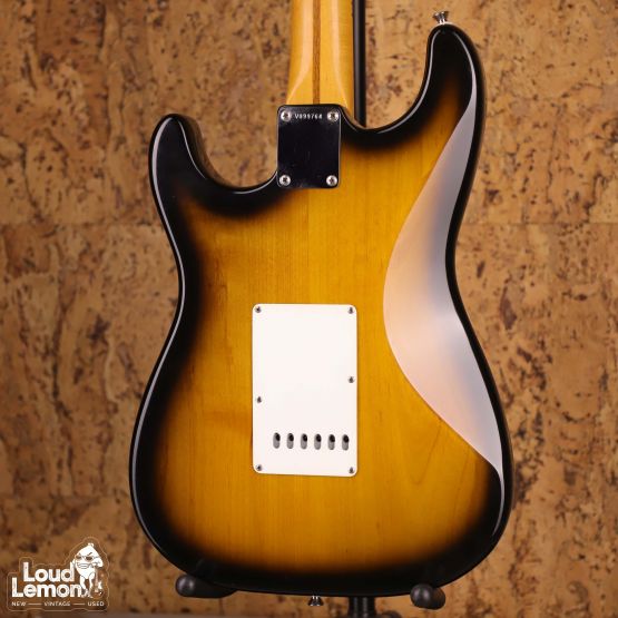 Fender AVRI '57 Stratocaster Two-сolor Sunburst 1997 USA электрогитара