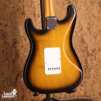 Fender AVRI '57 Stratocaster Two-сolor Sunburst 1997 USA электрогитара