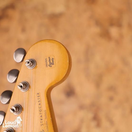 Fender AVRI '57 Stratocaster Two-сolor Sunburst 1997 USA электрогитара
