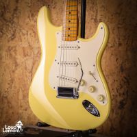 Fender AVRI '57 Stratocaster Vintage White 1997 USA электрогитара
