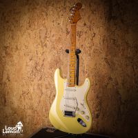 Fender AVRI '57 Stratocaster Vintage White 1997 USA электрогитара