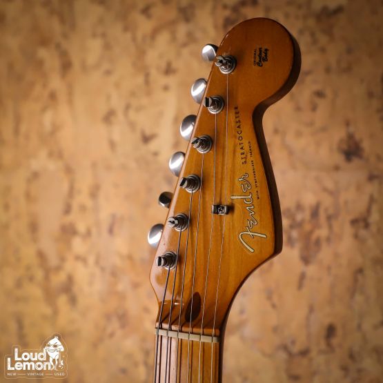 Fender AVRI '57 Stratocaster Vintage White 1997 USA электрогитара