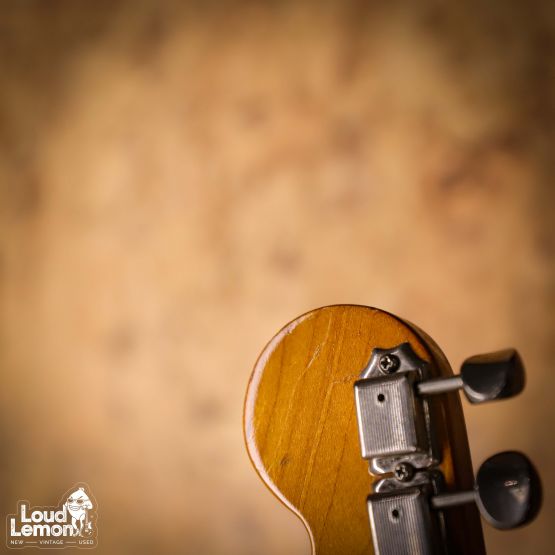 Fender AVRI '57 Stratocaster Vintage White 1997 USA электрогитара