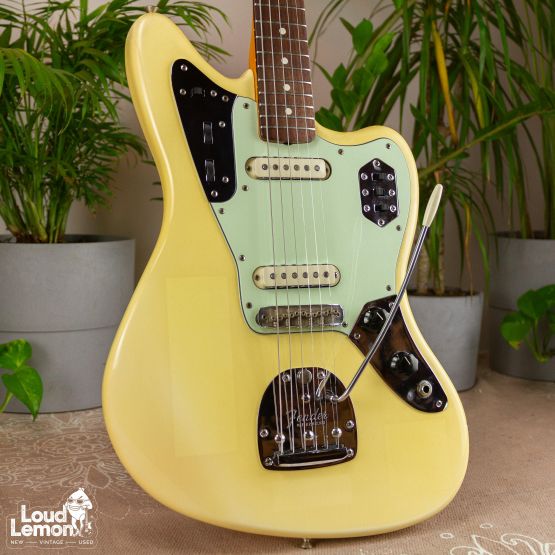 Fender AVRI '62 Jaguar Olympic White 1999 USA электрогитара