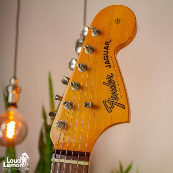 Fender AVRI '62 Jaguar Olympic White 1999 USA электрогитара