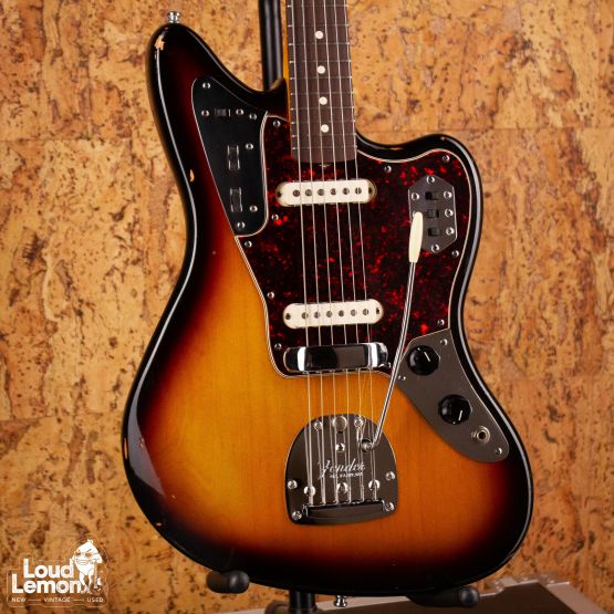 Fender AVRI '62 Jaguar Sunburst 1999 USA электрогитара