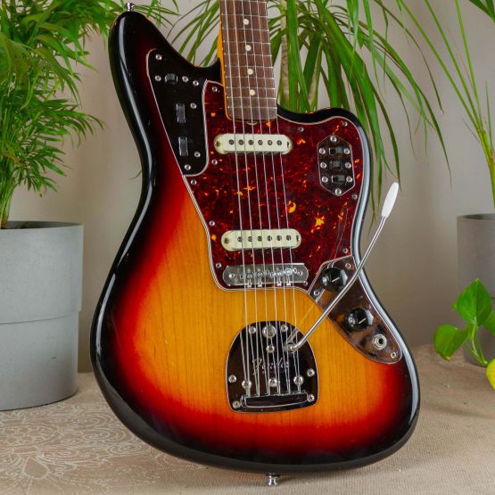 Fender AVRI '62 Jaguar Sunburst 2008 USA w/ Mastery Bridge электрогитара