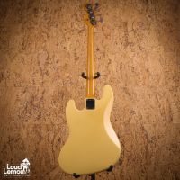 Fender AVRI '62 Jazz Bass Vintage White 1998 USA бас-гитара