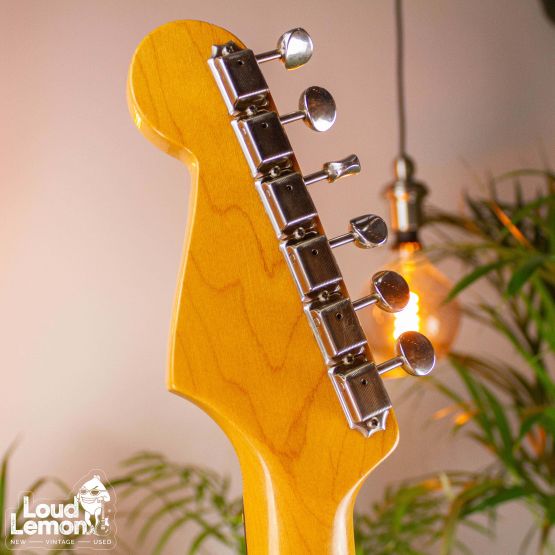 Fender AVRI '62 Stratocaster Candy Apple Red 1999 USA электрогитара
