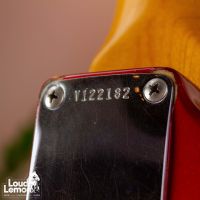 Fender AVRI '62 Stratocaster Candy Apple Red 1999 USA электрогитара