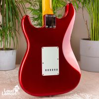 Fender AVRI '62 Stratocaster Candy Apple Red 1999 USA электрогитара