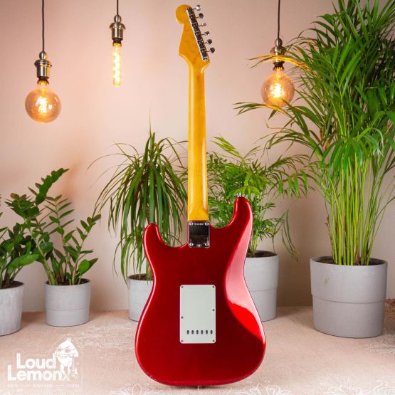Fender AVRI '62 Stratocaster Candy Apple Red 1999 USA электрогитара