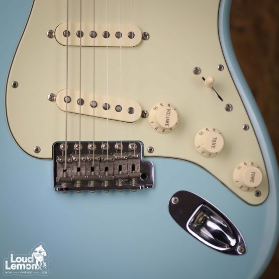 Fender AVRI '62 Stratocaster Daphne Blue 2007 USA электрогитара
