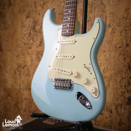 Fender AVRI '62 Stratocaster Daphne Blue 2007 USA электрогитара