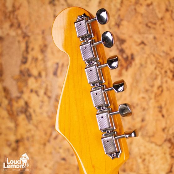 Fender AVRI '62 Stratocaster Fiesta Red 1995 USA электрогитара