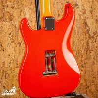Fender AVRI '62 Stratocaster Fiesta Red 1995 USA электрогитара