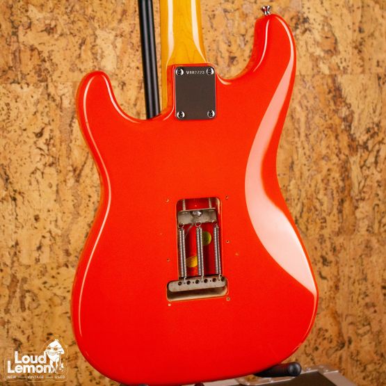 Fender AVRI '62 Stratocaster Fiesta Red 1995 USA электрогитара