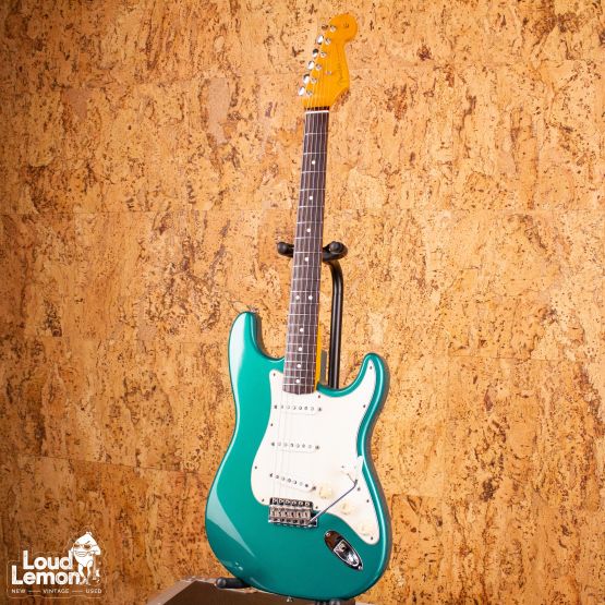 Fender AVRI '62 Stratocaster Ocean Turquoise 1997 USA электрогитара