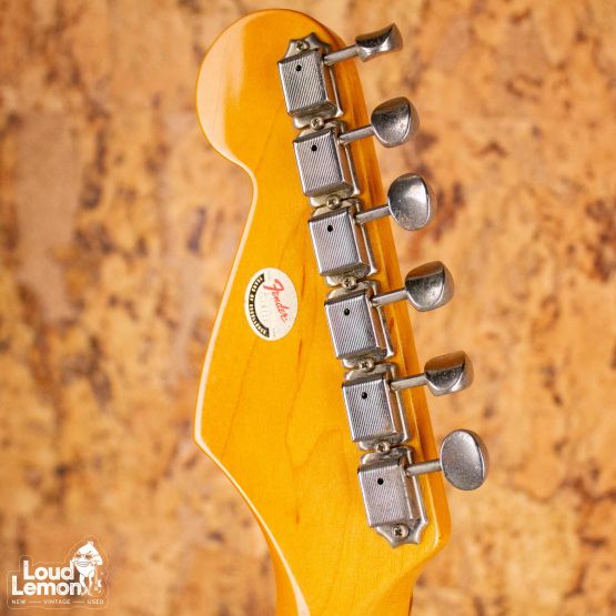 Fender AVRI '62 Stratocaster Sunburst 1996 USA электрогитара