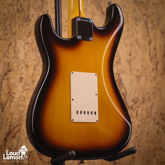 Fender AVRI ‘57 Stratocaster 2-Color Sunburst 2011 USA электрогитара