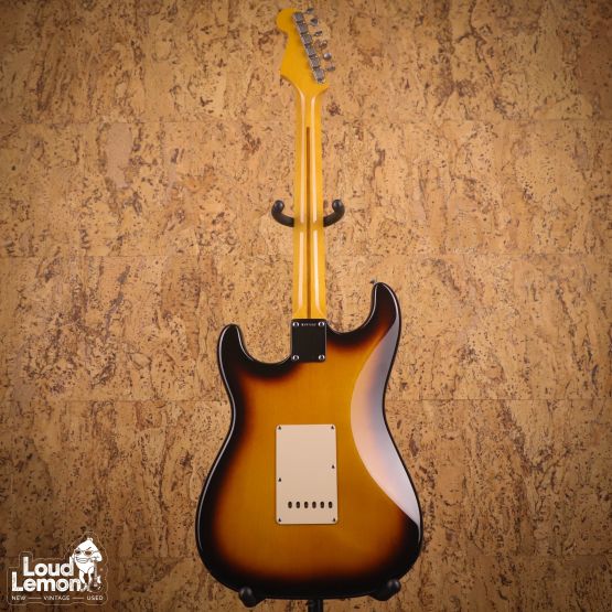 Fender AVRI ‘57 Stratocaster 2-Color Sunburst 2011 USA электрогитара