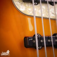 Fender American Deluxe Jazz Bass V Fretless 3-Color Sunburst 1996 USA безладовая бас-гитара