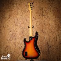 Fender American Deluxe Precision Bass 3-Color Sunburst 1998 USA бас-гитара