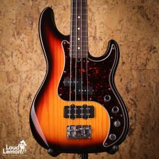 Fender American Deluxe Precision Bass 3-Color Sunburst 1998 USA бас-гитара