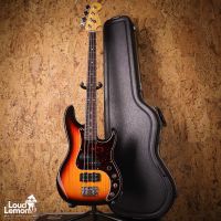 Fender American Deluxe Precision Bass 3-Color Sunburst 1998 USA бас-гитара