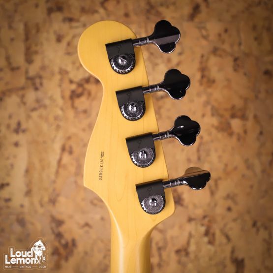 Fender American Deluxe Precision Bass 3-Color Sunburst 1998 USA бас-гитара