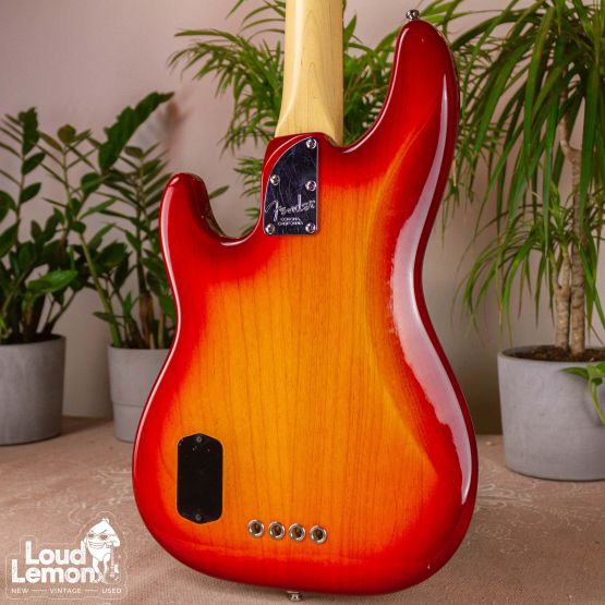 Fender American Deluxe Precision Bass 60th Anniversary Aged Cherry Burst 2005 USA бас-гитара