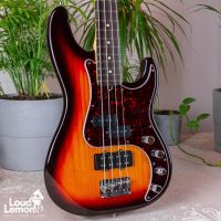 Fender American Deluxe Precision Bass Sunburst 1998 USA бас-гитара