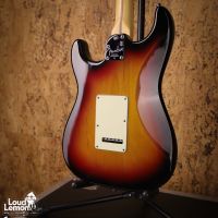 Fender American Deluxe Stratocaster 3-Color Sunburst 2006 USA электрогитара
