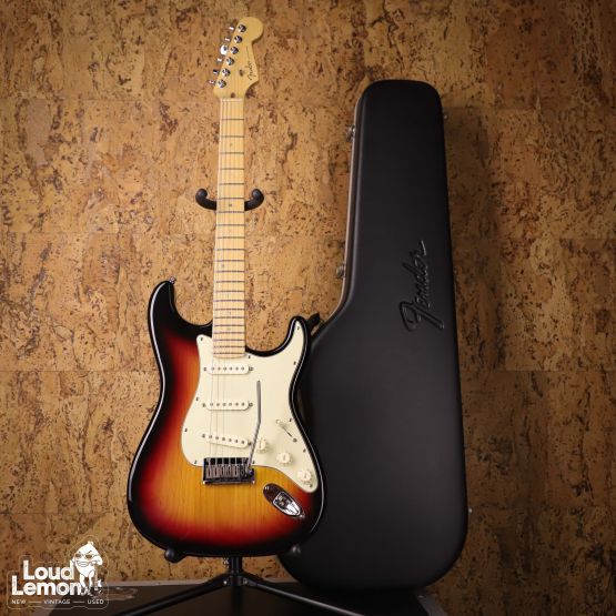 Fender American Deluxe Stratocaster 3-Color Sunburst 2006 USA электрогитара