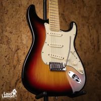 Fender American Deluxe Stratocaster 3-Color Sunburst 2006 USA электрогитара