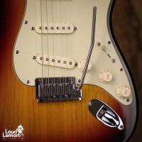 Fender American Deluxe Stratocaster 3-Color Sunburst 2006 USA электрогитара