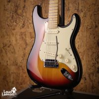 Fender American Deluxe Stratocaster 3-Color Sunburst 2006 USA электрогитара