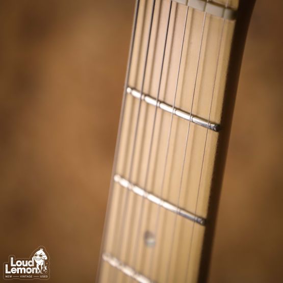 Fender American Deluxe Stratocaster 3-Color Sunburst 2006 USA электрогитара