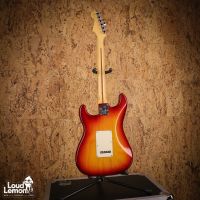 Fender American Deluxe Stratocaster Aged Cherry Burst 2003 USA электрогитара