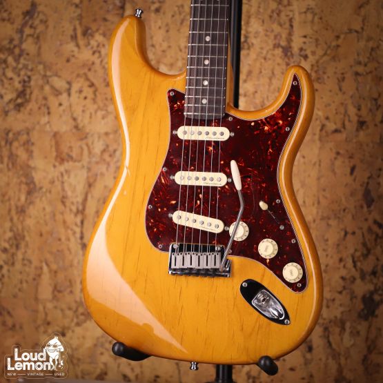 Fender American Deluxe Stratocaster Amber 2011 USA электрогитара