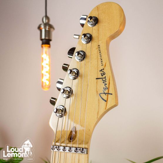 Fender American Deluxe Stratocaster HSS Amber 2008 USA электрогитара