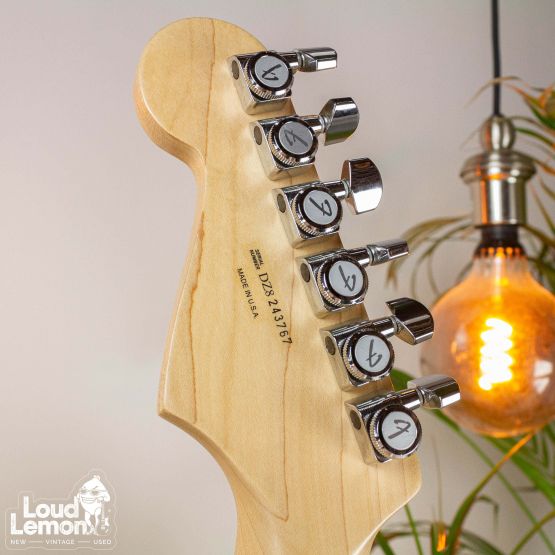 Fender American Deluxe Stratocaster HSS Amber 2008 USA электрогитара