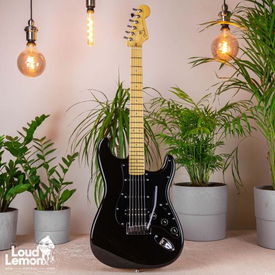 Fender American Deluxe Stratocaster Montego Black 2005 USA электрогитара