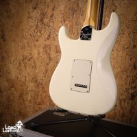 Fender American Deluxe Stratocaster Olympic White 2003 USA w/ Lacquer Refinish электрогитара