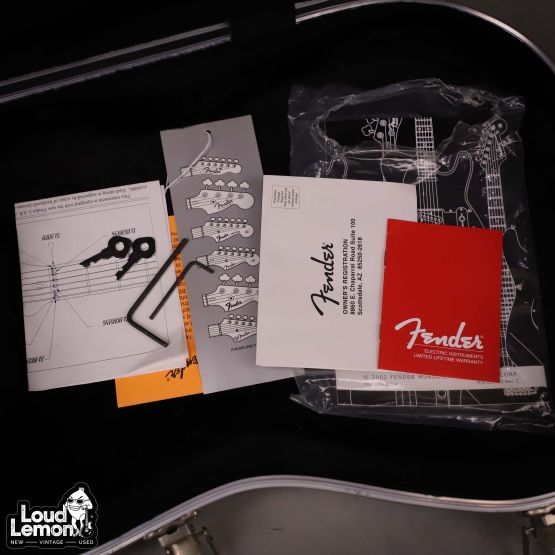 Fender American Deluxe Stratocaster Olympic White 2003 USA w/ Lacquer Refinish электрогитара