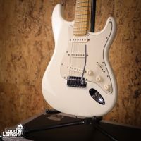 Fender American Deluxe Stratocaster Olympic White 2003 USA w/ Lacquer Refinish электрогитара