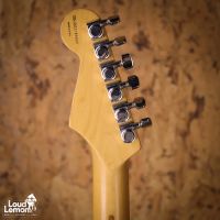 Fender American Deluxe Stratocaster Olympic White 2003 USA w/ Lacquer Refinish электрогитара
