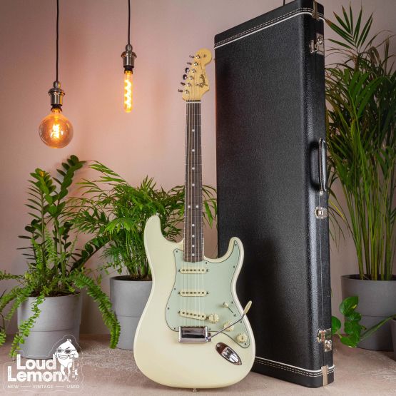 Fender American Original 60's Stratocaster Olympic White 2017 USA электрогитара